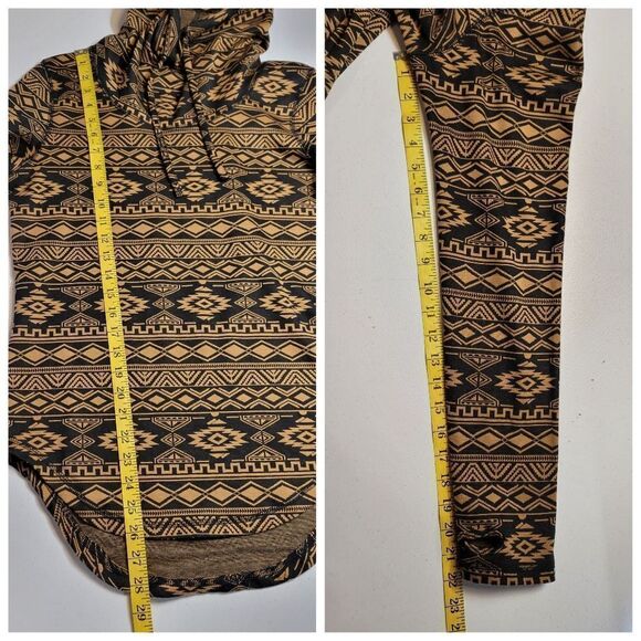 Kavu Skylar Cowl Neck Gold Black Southwestern Aztec Print Pullover - Picture 7 of 7